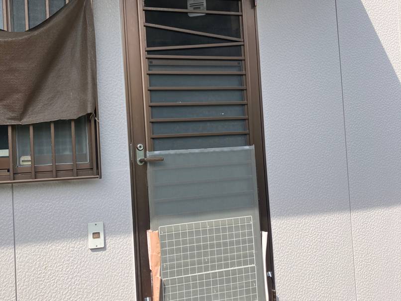 和風建築でも対応可　スマートキー付き引戸