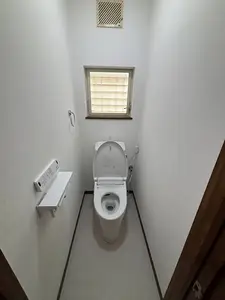 トイレ交換+内装(愛知県新城市)INAXアメージュ