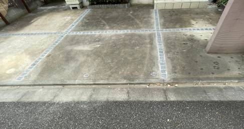 既存駐車場のスレッド砂利敷き撤去
