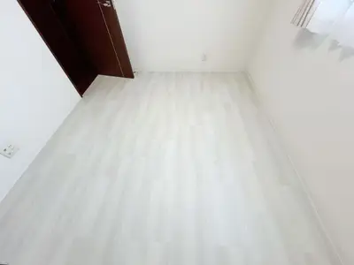 ホワイト系フロアタイルで、子供部屋がぐっと明るく🎵