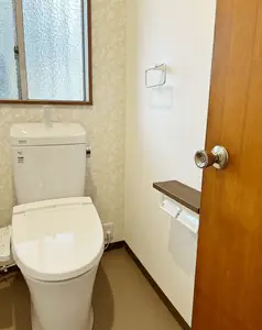 戸建ての水まわりとリビング、廊下、玄関ドアをリフォーム！