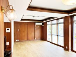 戸建ての水まわりとリビング、廊下、玄関ドアをリフォーム！