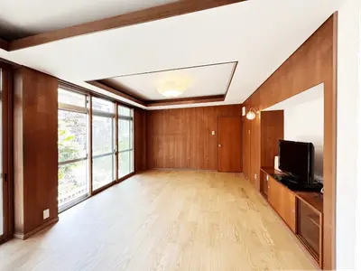 戸建ての水まわりとリビング、廊下、玄関ドアをリフォーム！
