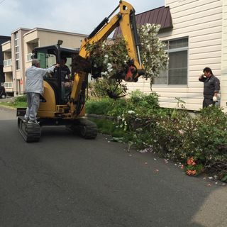 庭・植栽撤去と外構整地リフォーム