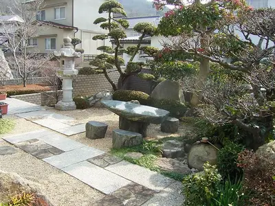 風情ある和風庭園と重厚感のある外構