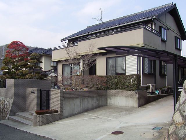 風情ある和風庭園と重厚感のある外構
