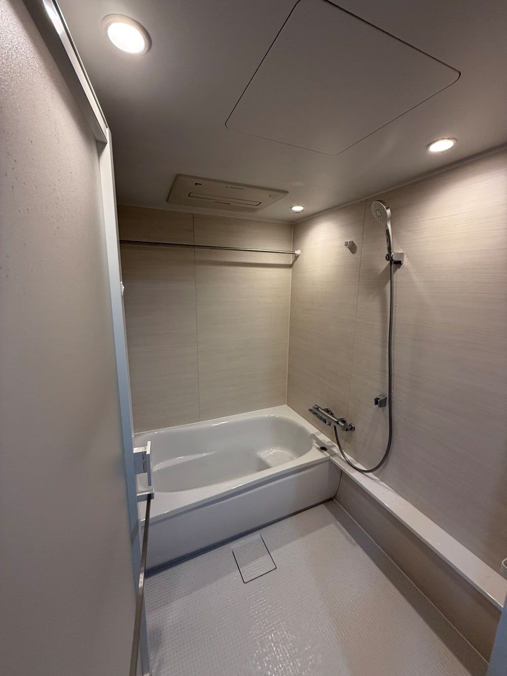 白を基調にした心地よい水回り