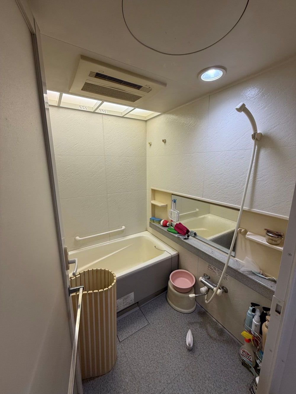 白を基調にした心地よい水回り