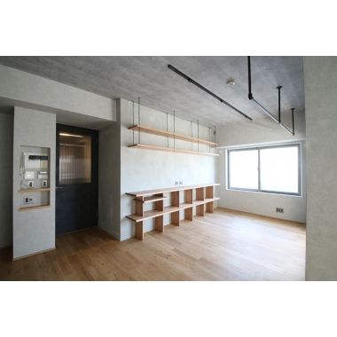 タイル×モールテックス×木。テクスチャーで遊ぶ住まい