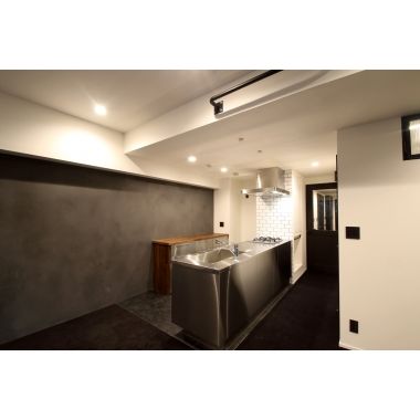 モノトーン×アジアンビンテージ家具でリゾートホテル風に