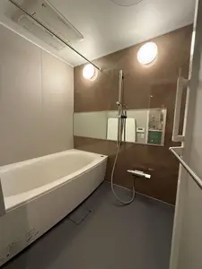 掃除しやすく保温性も高い心地よい浴室