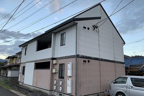 アパート外壁のカラフル塗装リフォーム