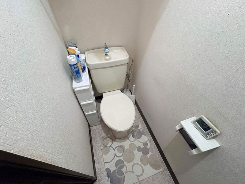 収納ですっきり整うトイレ空間