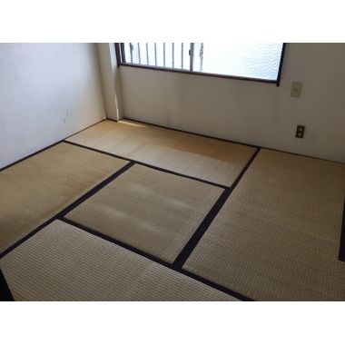 “白で繋ぐ和洋折衷空間”