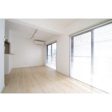色味と床で、ここまで変わる見本部屋。