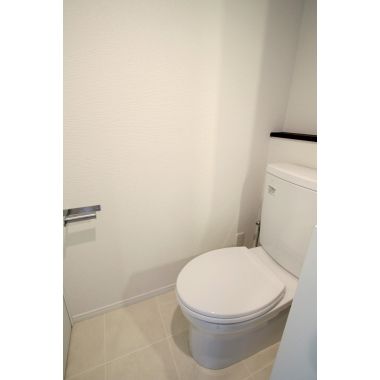 人気の三軒茶屋に、空架ける住まいを