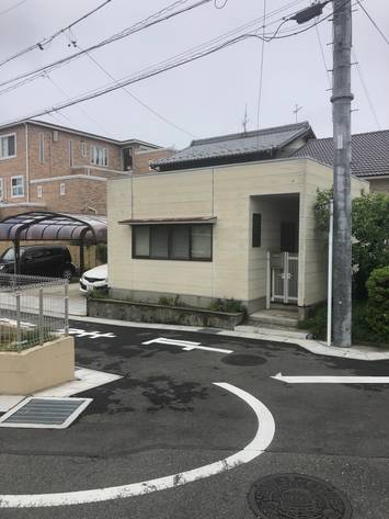老朽化した平屋事務所の解体工事