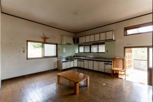2階建ての和風建築を現代風の平屋に減築！