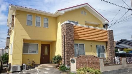 イエロー基調にオレンジが映える外壁・屋根塗装