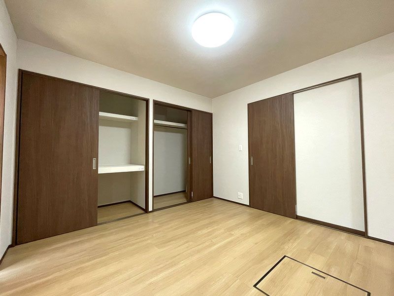 木目で統一したキッチン＆収納力UPで明るい雰囲気のお部屋