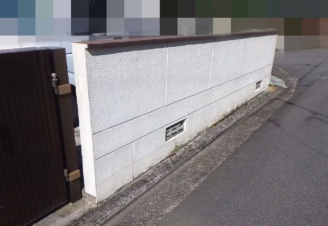 古い塀を撤去し目隠しルーバーフェンスへ刷新