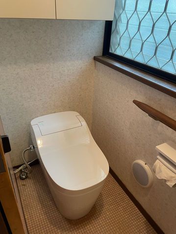 タンクレストイレへ交換し空間広がる快適設計