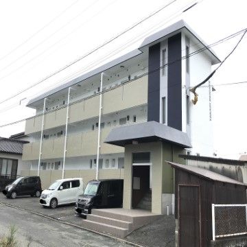3階建てアパートの外壁塗装でモダンに一新