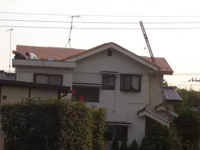 耐久性の落ち着いた屋根へ
