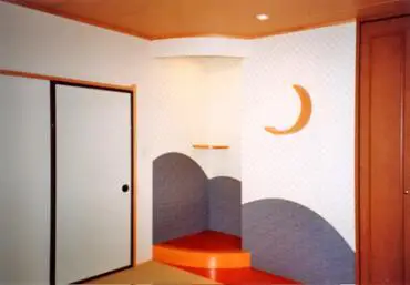 海と月をイメージしました