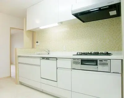 築年数が経った部屋。 木の香りがする部屋へ生まれ変わりました