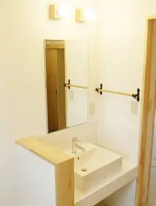 築年数が経った部屋。 木の香りがする部屋へ生まれ変わりました