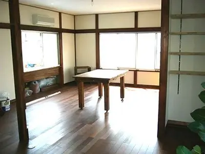 築30年のアパートの2階をアトリエに変身