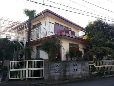 ﾌｧｲﾝｼﾘｺﾝｾﾗUVで耐候性に強い住居へ