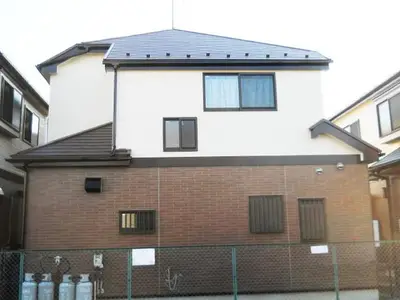 無機ﾊｲﾌﾞﾘｯﾄﾞ塗料で輝きの住宅へ