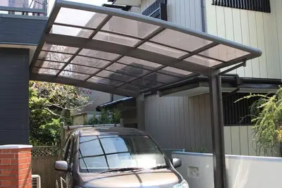 ｶｰﾎﾟｰﾄの工事です。