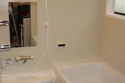 在来(タイル貼り)の浴室をユニットに替えました。