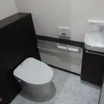 白と黒のモダンな空間