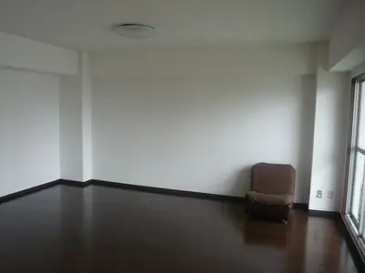 リビングの隣にある和室をつなげました。