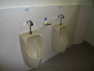 簡易旅館のトイレの改装です。