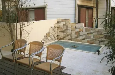 噴水のあるおしゃれなエクステリアのリフォーム事例