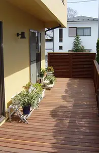 耐久性あるウリン材を使用したウッドデッキのリフォーム事例