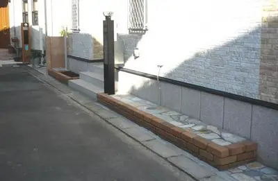 竜の髭や割り石を取り入れた新築外構のリフォーム事例