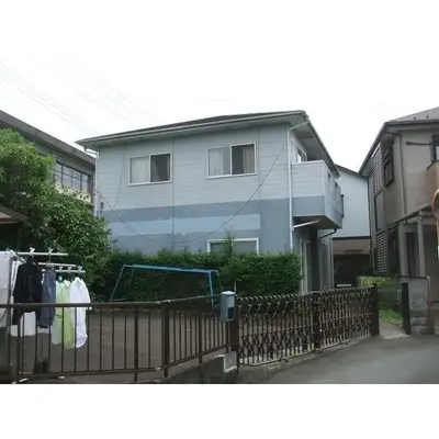 外壁の防水目地を打ち替え、屋根の汚れをしっかりと落としました