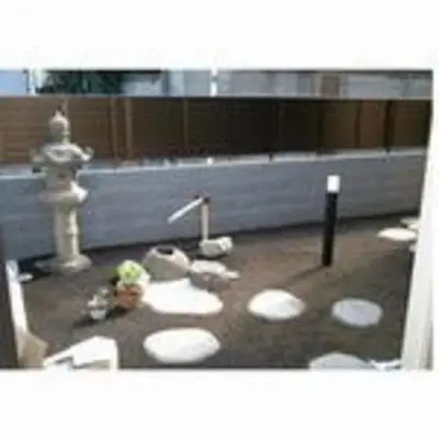 ブラウンの外構がシック