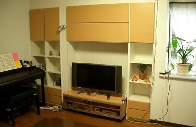 壁厚を利用した壁面収納のリフォーム事例