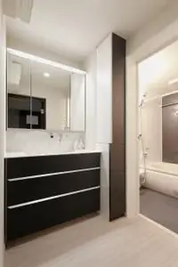 分断されたリビングとＤＫの一体化を