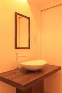 シックな色使いのカフェスタイル