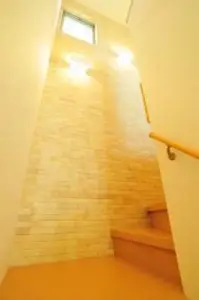 エコな自然素材でコーディネート対面キッチンの明るく広いLDKへ