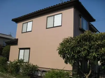 新築のような外観に