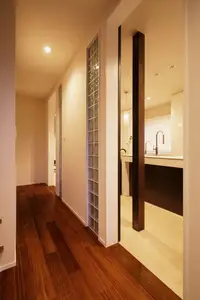 洗練された素材が織り成すエレガントモダン